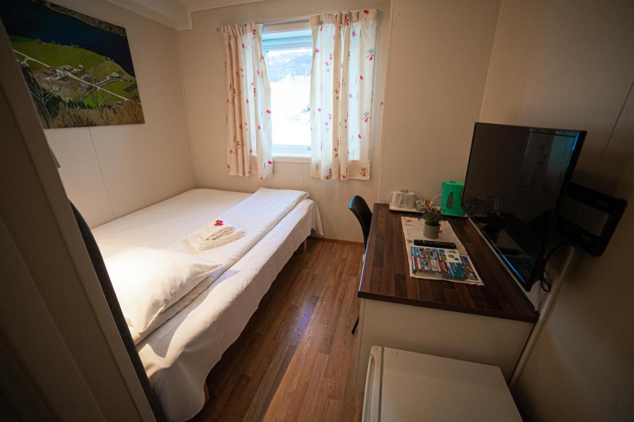 Forde Gjestehus Og Camping エクステリア 写真