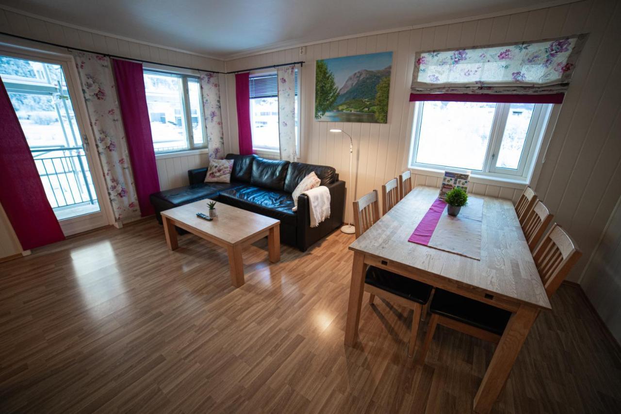 Forde Gjestehus Og Camping エクステリア 写真
