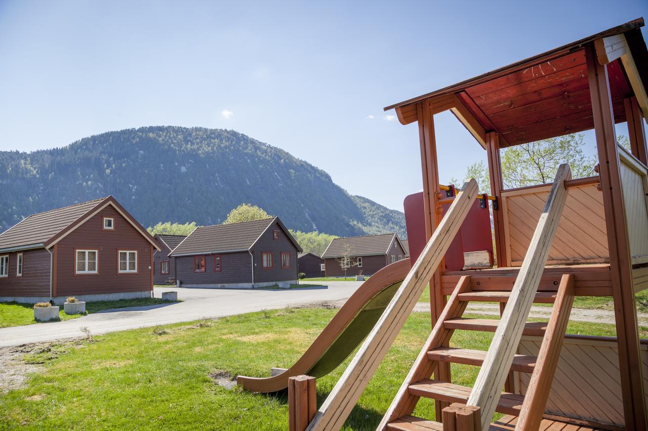 Forde Gjestehus Og Camping エクステリア 写真