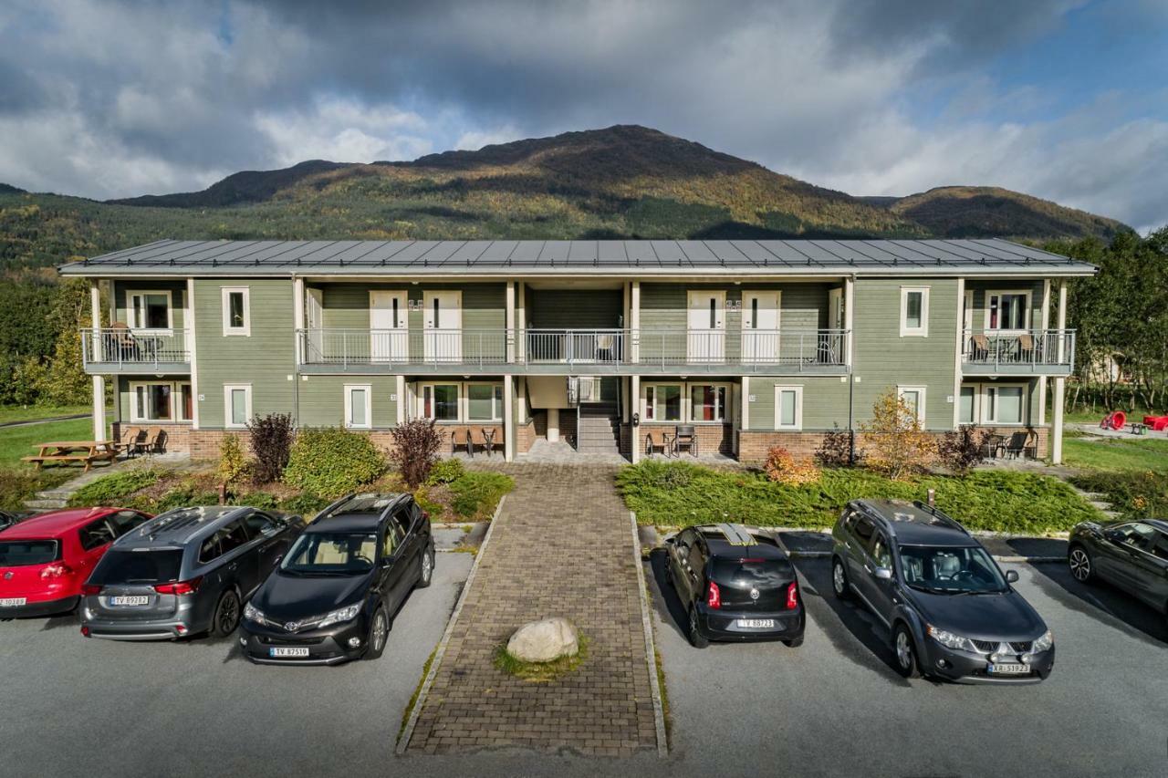 Forde Gjestehus Og Camping エクステリア 写真