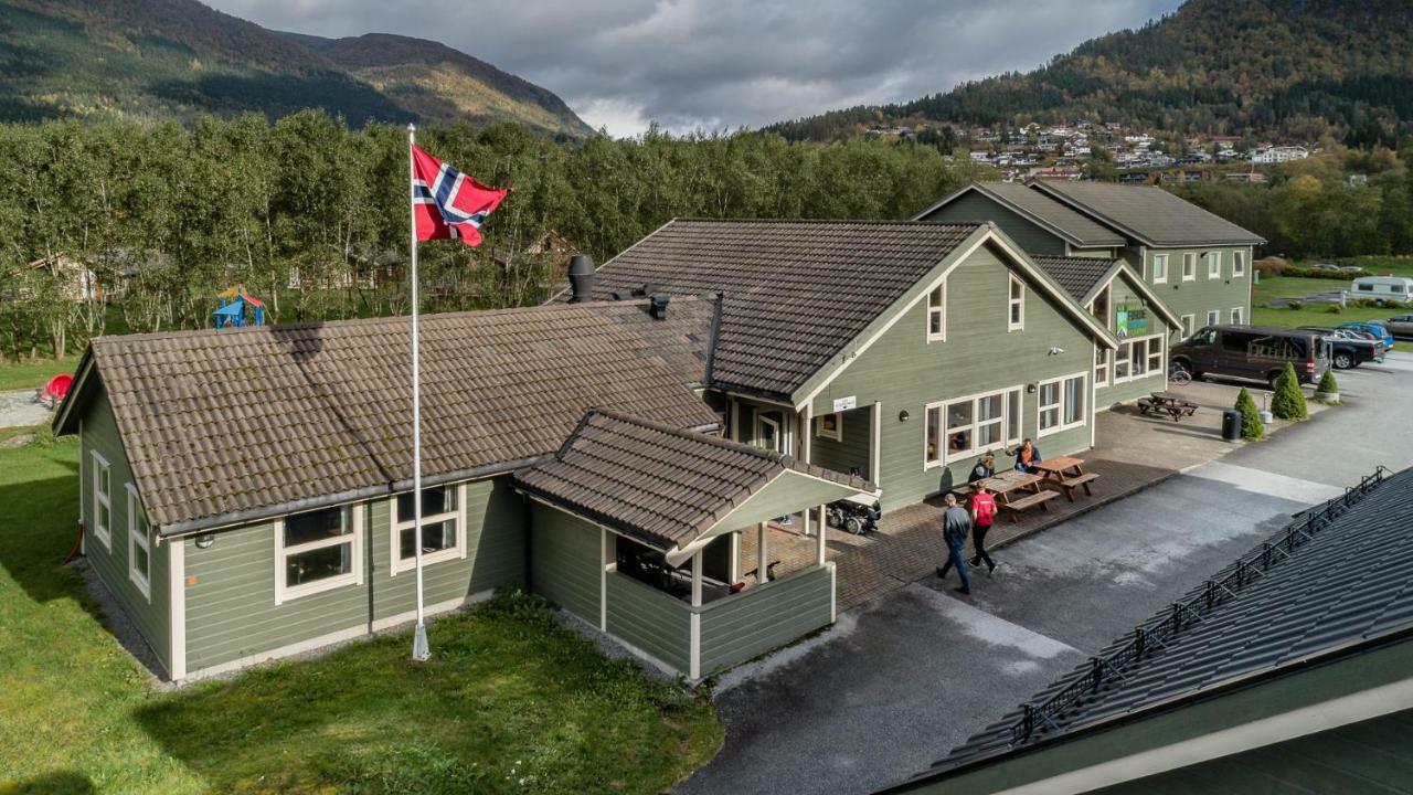 Forde Gjestehus Og Camping エクステリア 写真
