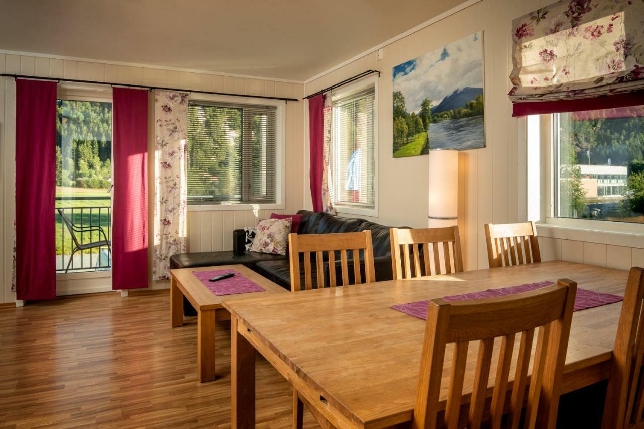 Forde Gjestehus Og Camping エクステリア 写真